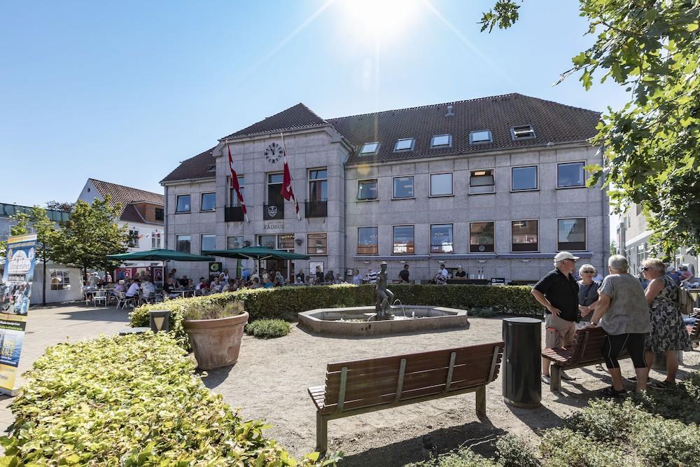 Det Gamle Radhus Hotel Grasten Exterior photo