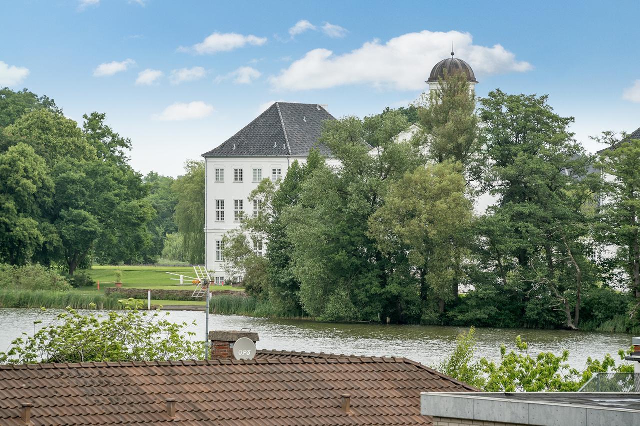 Det Gamle Radhus Hotel Grasten Exterior photo